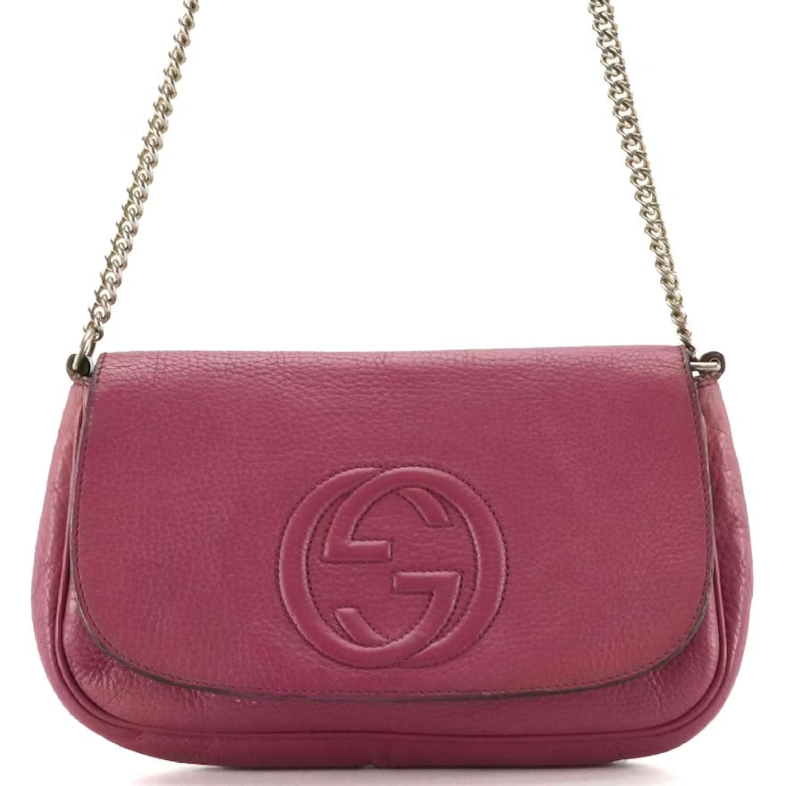 Gucci Soho Flap Chain Link Crossbody Bag in Magenta Leather