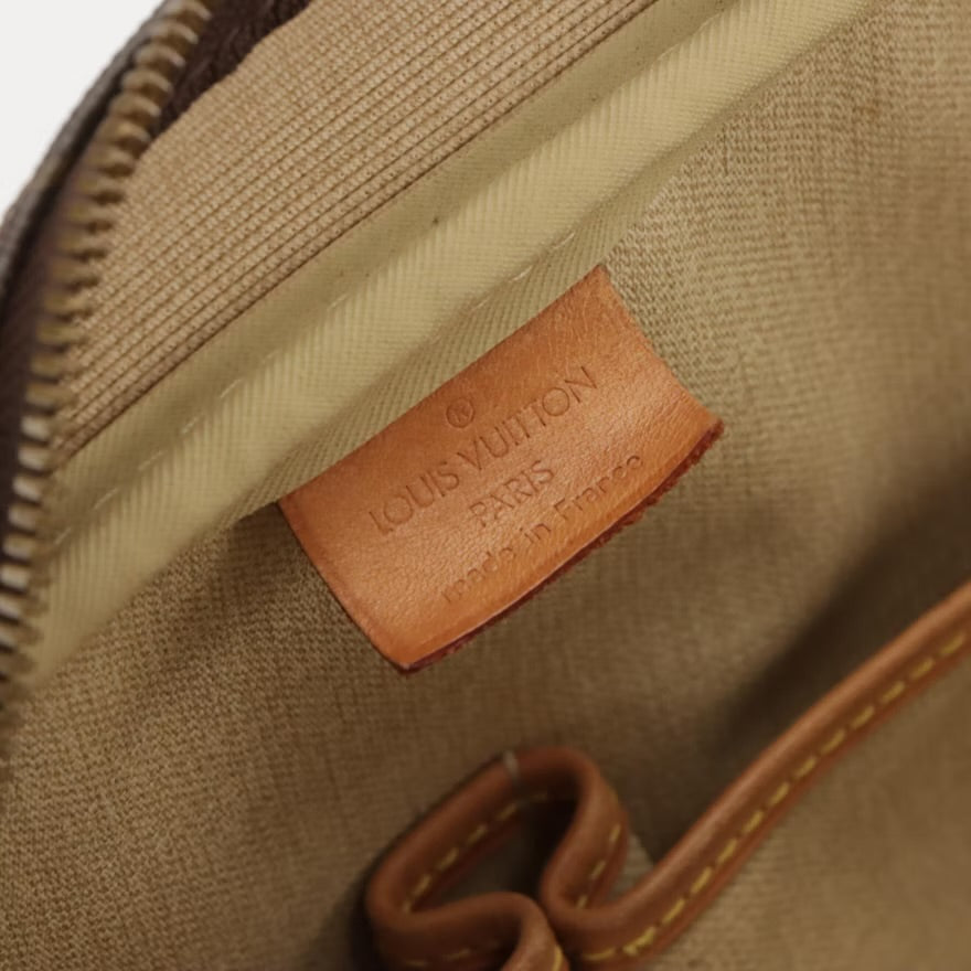 Louis Vuitton Deauville Handbag in Monogram Canvas and Vachetta Leather